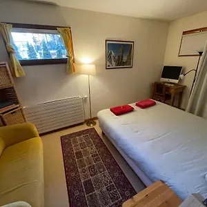 https://chalet-champraz.hotels-rhonealpes.com