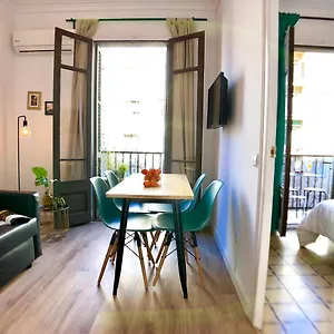 https://apartment-sagrada-familia-iv.topbarcelonahotels.com